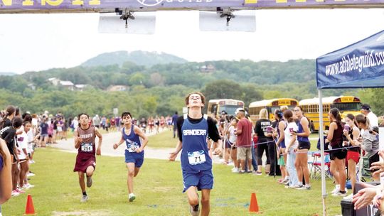 BMS RUNNERS RACE IN BANDERA INVITATIONAL