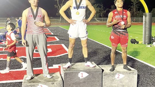 Bulldogs win multiple gold medals in season opener