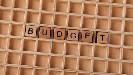 City budget talks expose divisions over finances, city regulations
