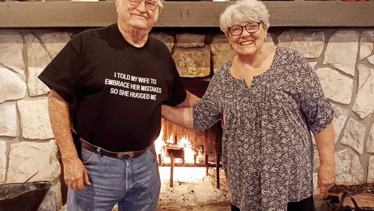 COUPLE CELEBRATES 60 YEARS