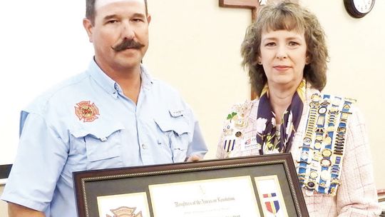 DAR honors flood heroes