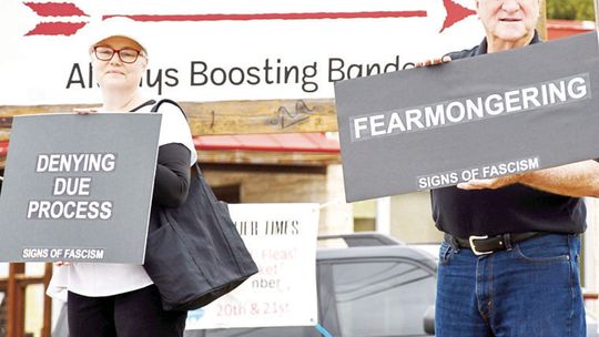 Protest against fascism draws 80 citizens, no incidents