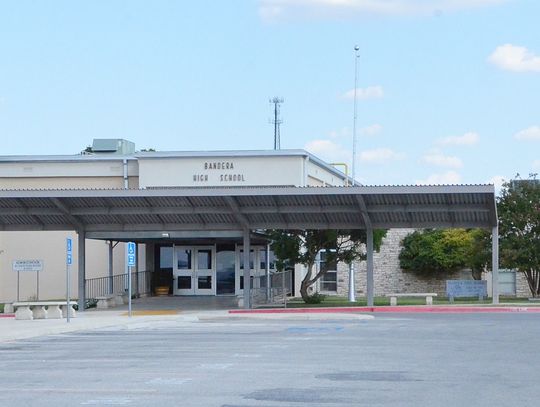 Bandera ISD issues health notice after reported bat on campus
