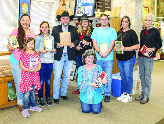 Bandera library bestowed Library Excellence Award