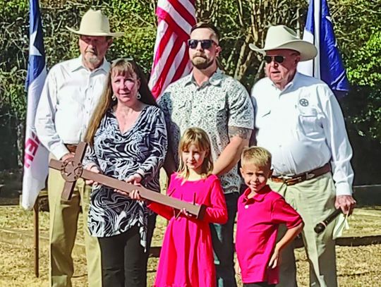 Bandera merchant honored with Memorial Cross