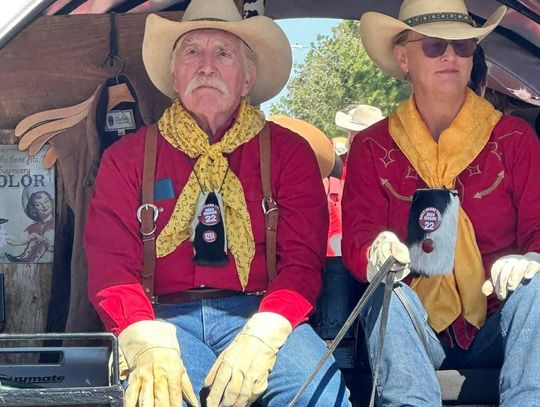 Bandera teamsters drive in Iconic Houston rodeo trail ride