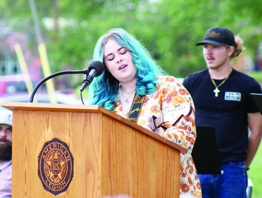 Community marks National Day of Prayer at courthouse