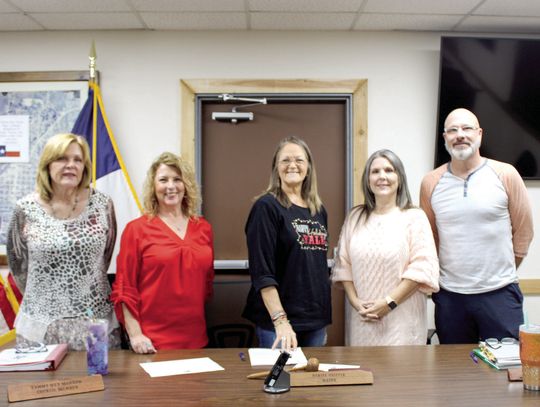 Council updates public comment policy, meeting start time