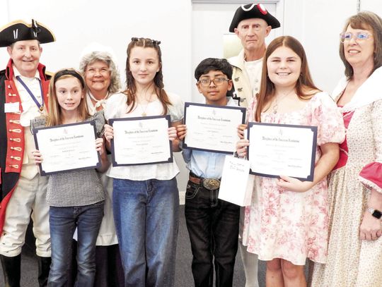 DAR chapter honors students at George Washington Celebration
