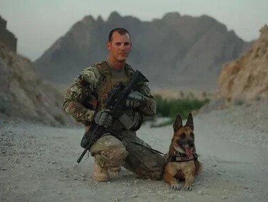 Bandera Honors Veterans Nov. 11 and will feature keynote speaker, USAF TSgt Len Anderson and his dog Azza, shown here in Afghanistan before the IED blast changed his life forever. Courtesy Photo