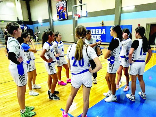 Lady Bulldogs show defensive prowess against Devine