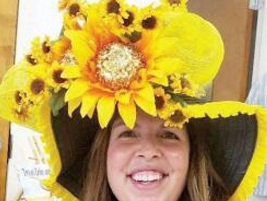 Lakehills Library celebrates Kentucky Derby