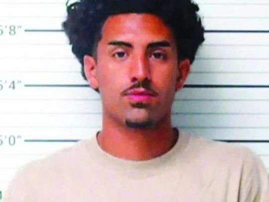 Medina ISD employee posts bond after arrest for improper relationship charge