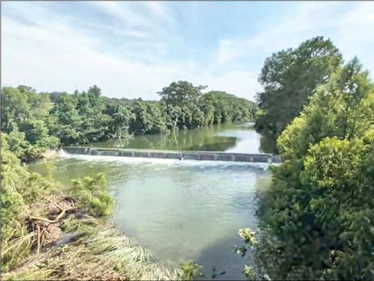 Medina River Cleanup returns aer seven-year hiatus