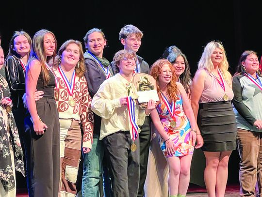 Medina’s play nabs district prize