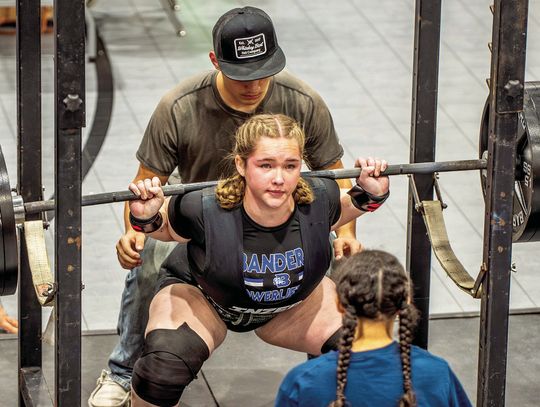 Powerlifting duo places at invitational