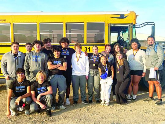 Powerlifting team opens season with strong showing