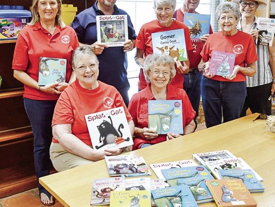 RETIRED TEACHERS DONATE BOOKS