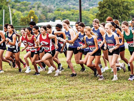 RUNNERS SET PERSONAL RECORDS