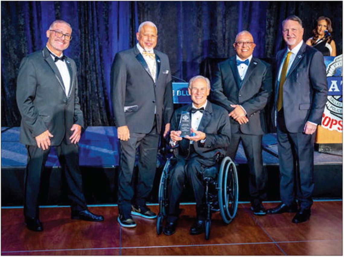 Abbott receives ‘Back the Blue’ award Abbott receives ‘Back the Blue’ award