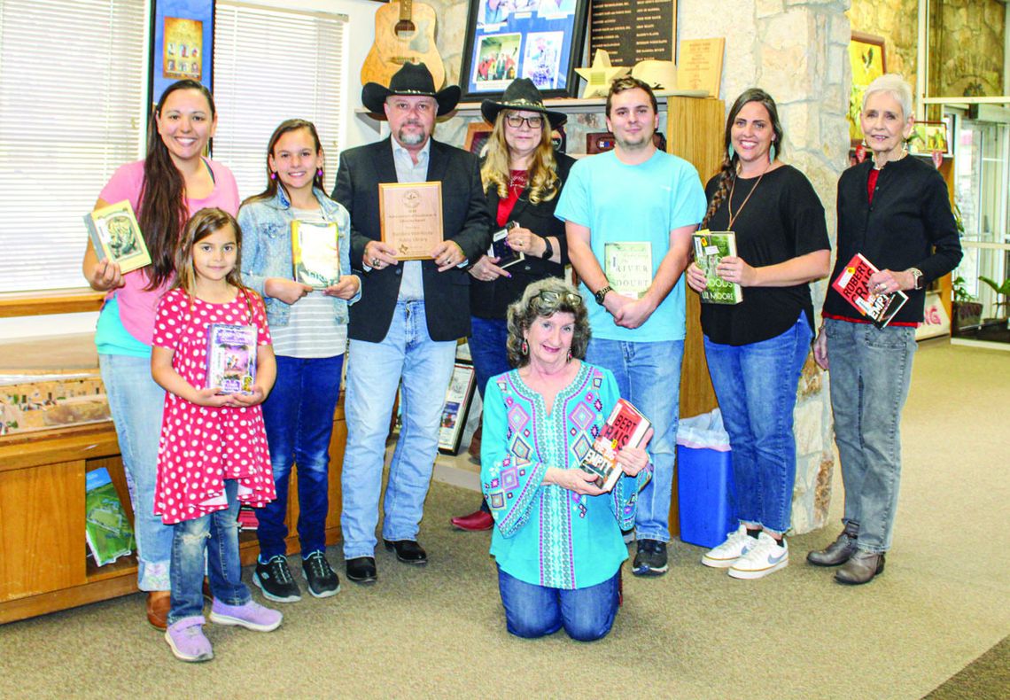 Bandera library bestowed Library Excellence Award