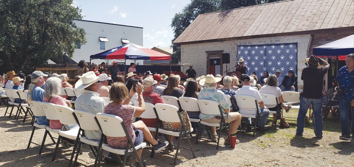 Bandera welcomes Robert Earl Keen on 30th Anniversary of Recording Gringo Honeymoon