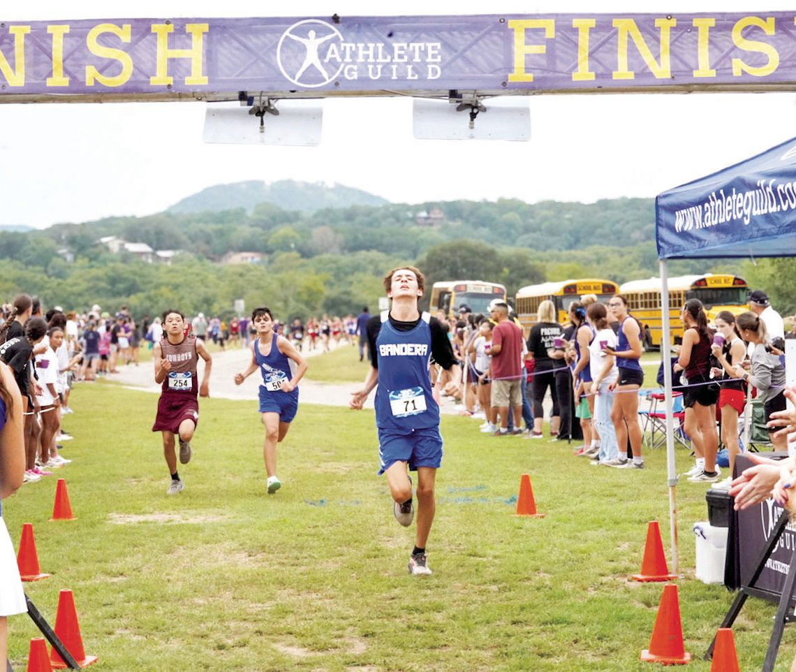 BMS RUNNERS RACE IN BANDERA INVITATIONAL