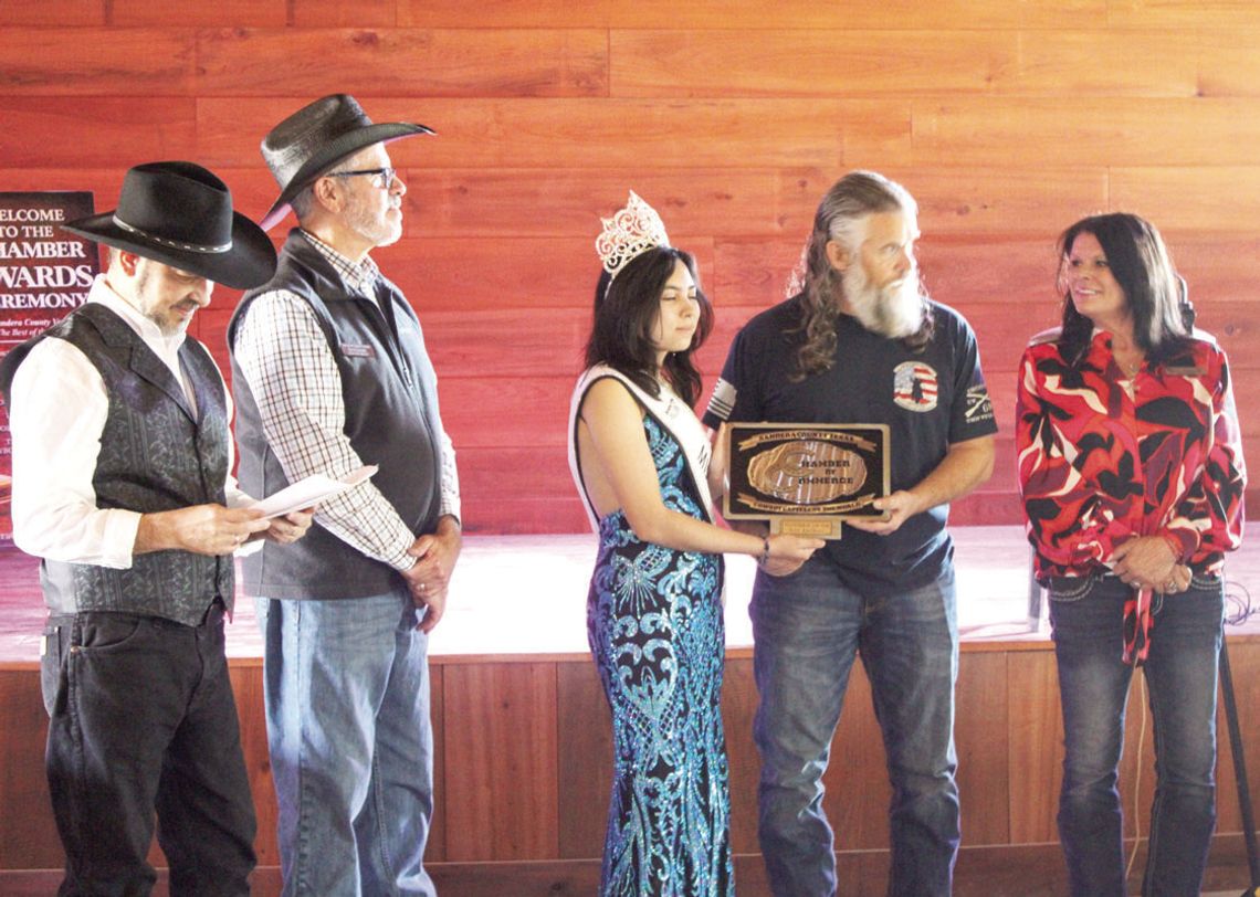 Chamber of Commerce awards members at annual banquet