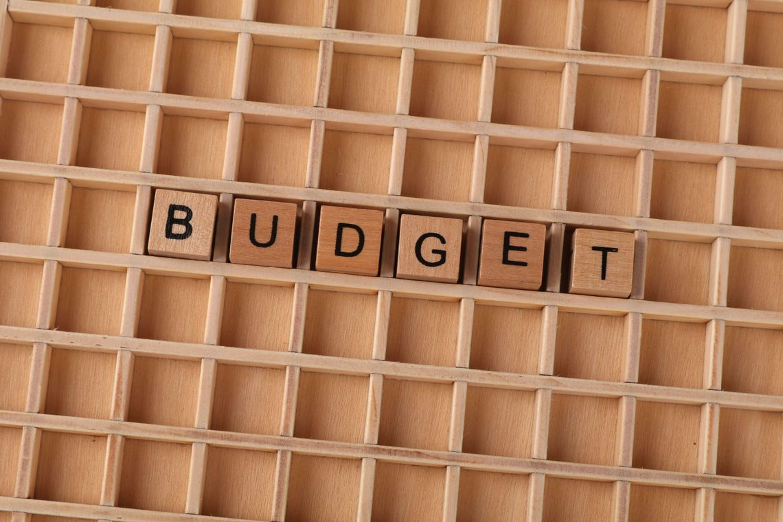 City budget talks expose divisions over finances, city regulations City budget talks expose divisions over finances, city regulations