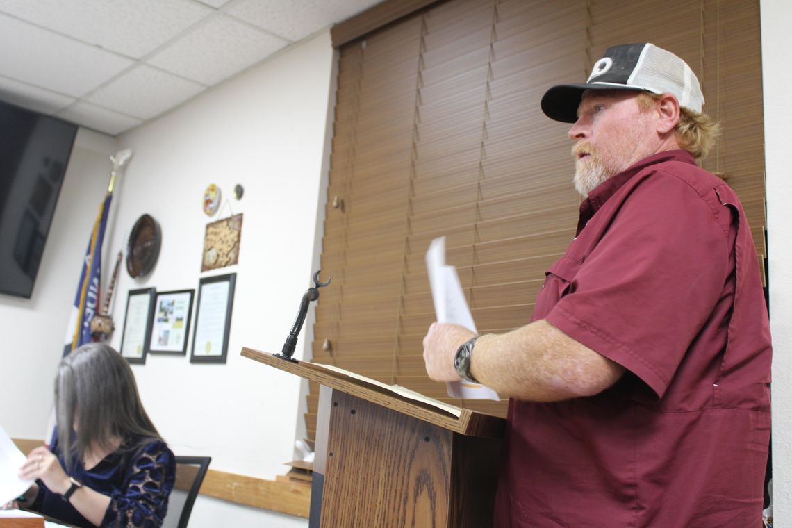 Council considers golf cart registration fees, approves permitting software Council considers golf cart registration fees, approves permitting software