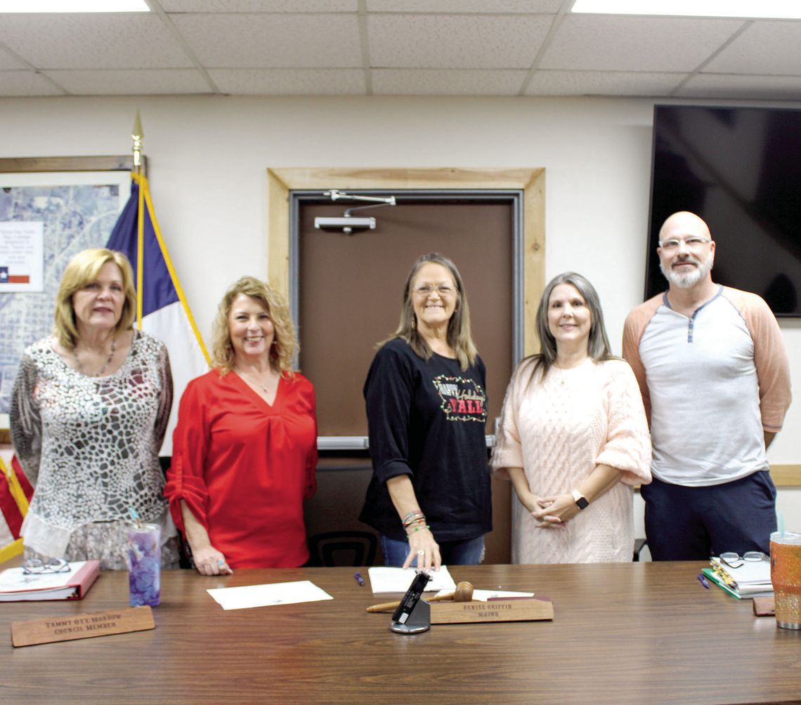 Council updates public comment policy, meeting start time