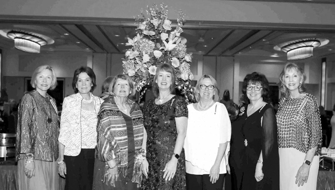 DAR MEETS NATIONALLY