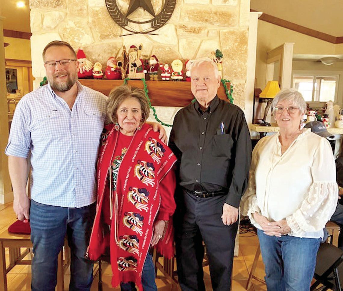 DEM CLUB ELECTS OFFICERS