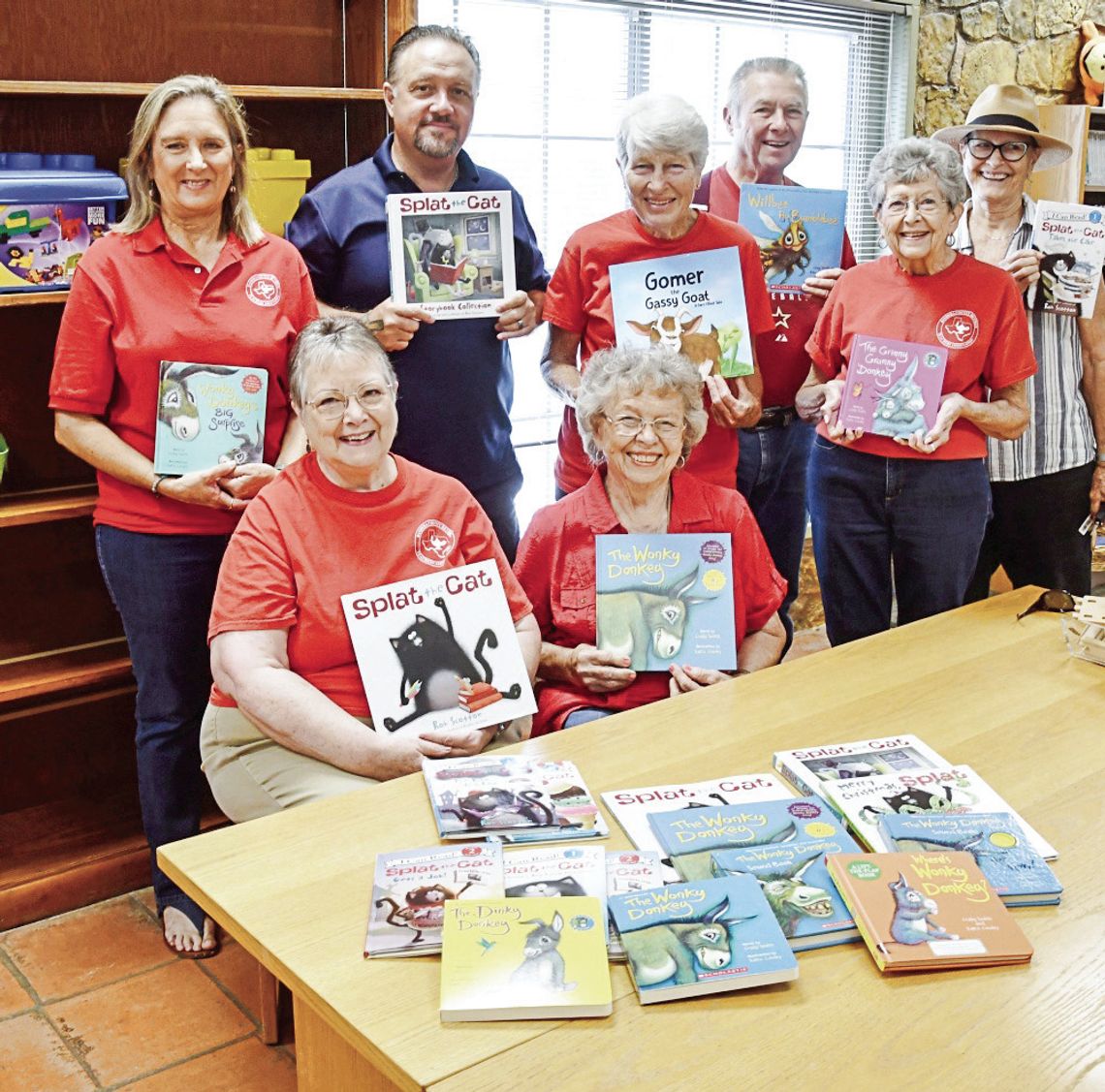 RETIRED TEACHERS DONATE BOOKS