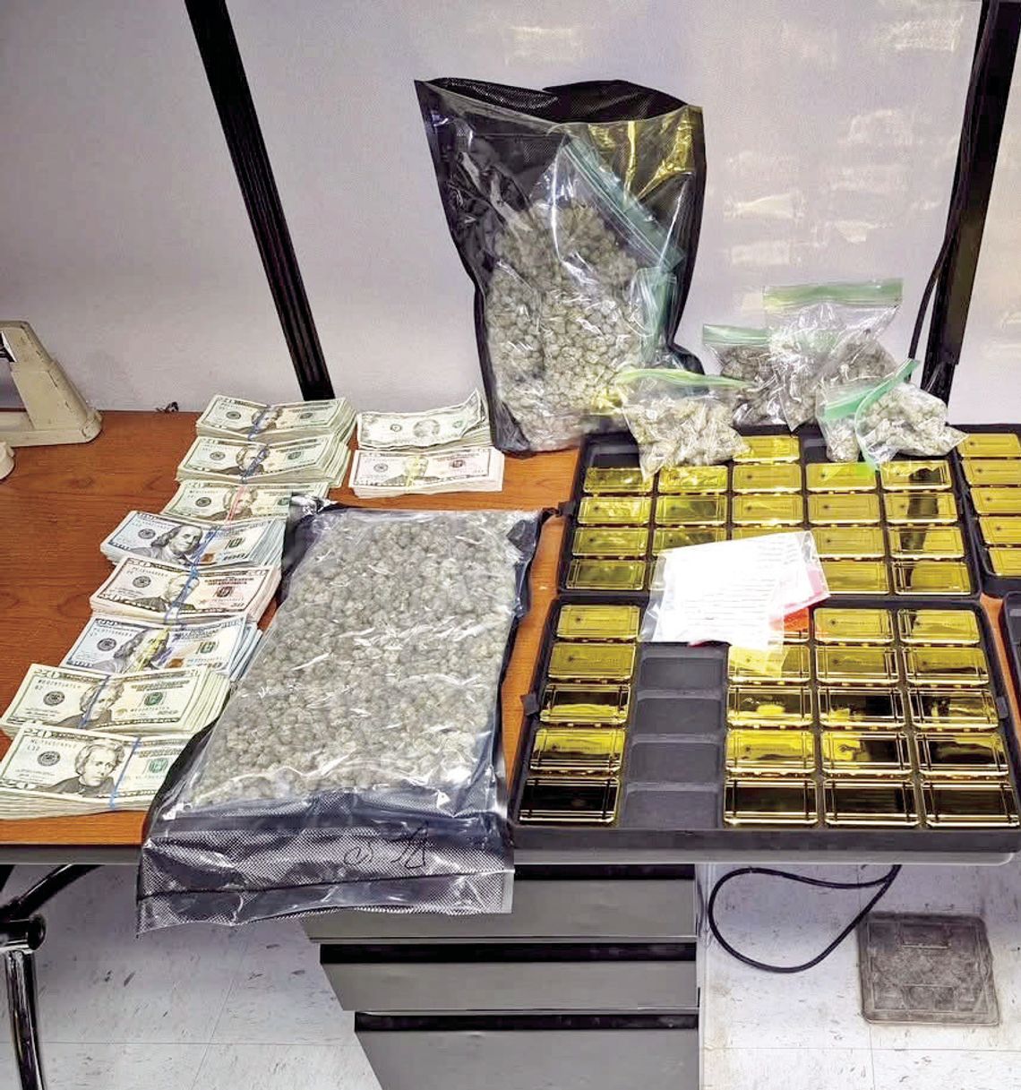 Two arrested after drug seizure in Polly Peak